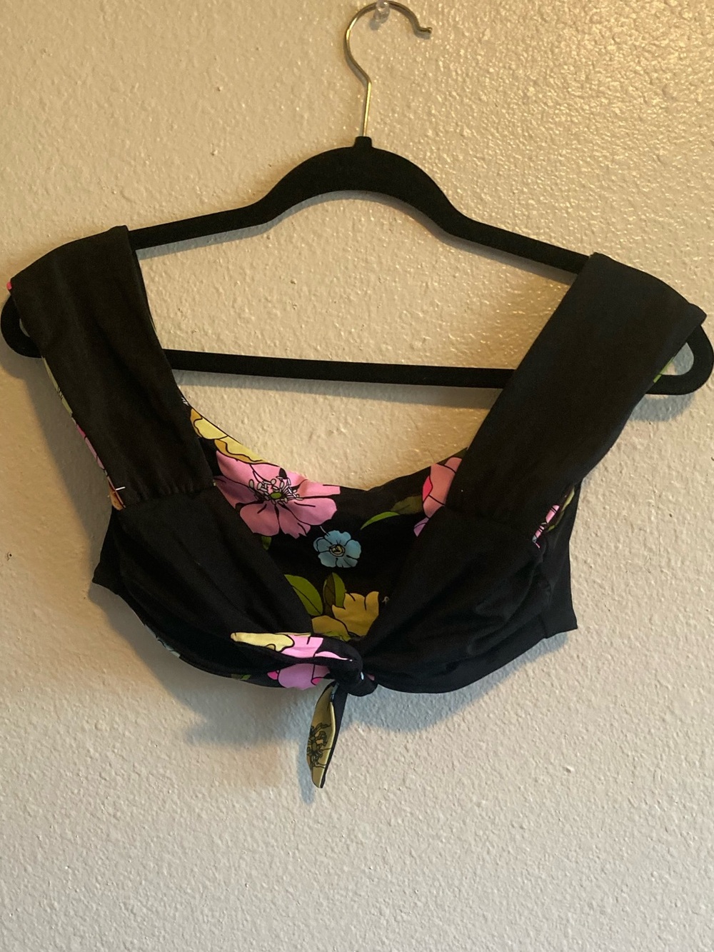 Swim Top PINK Victoria Secret Bikini Top - Picture 3 of 13